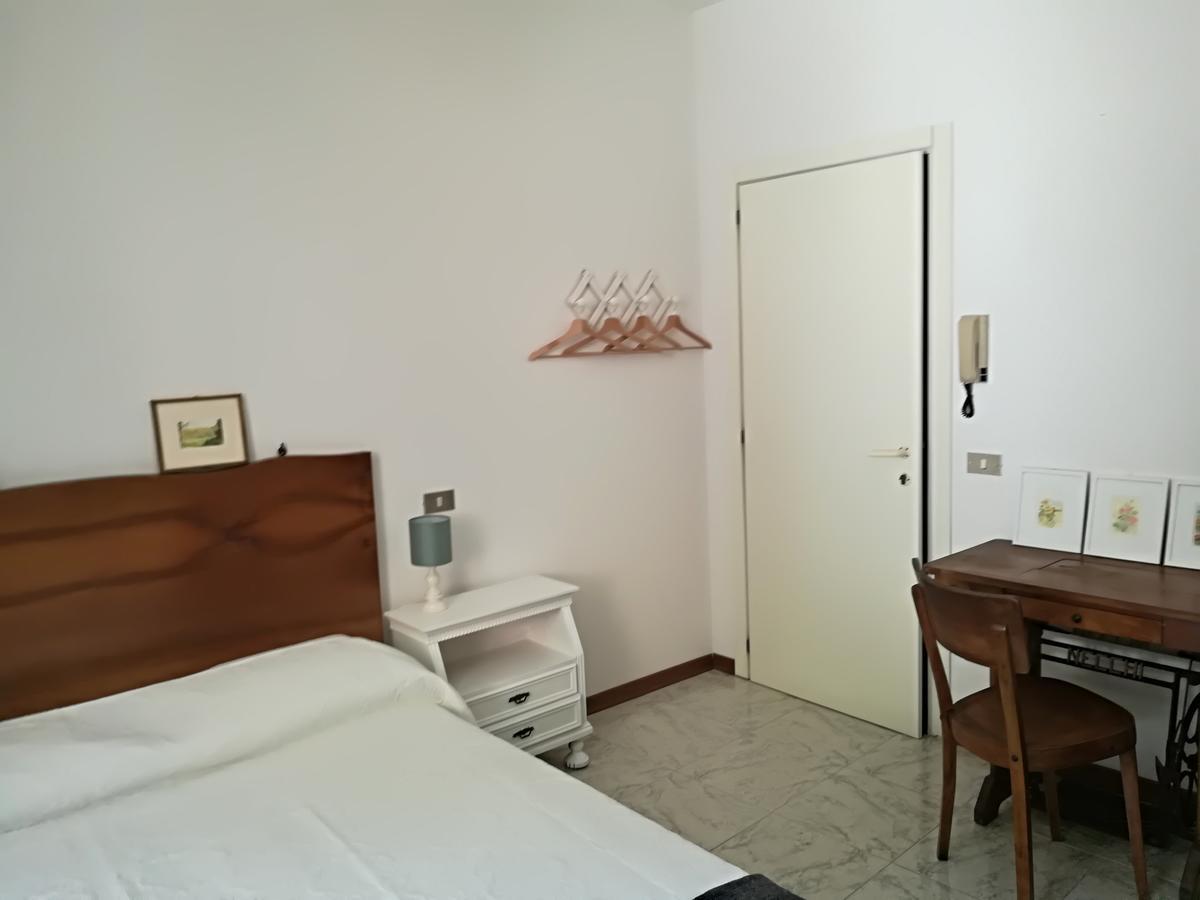 Civico 10 Hotel กุบบีโอ ภายนอก รูปภาพ