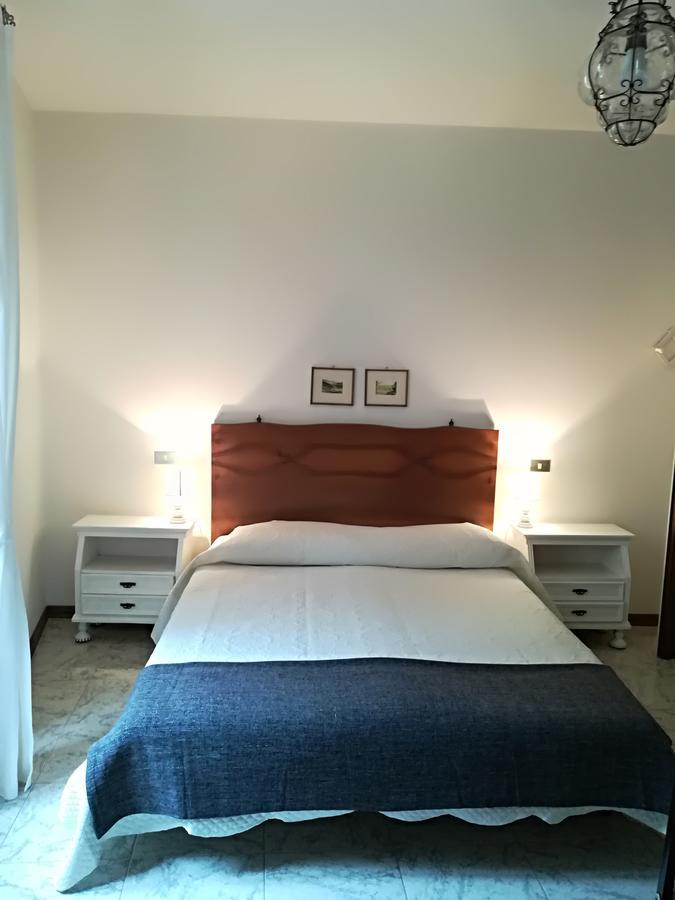 Civico 10 Hotel กุบบีโอ ภายนอก รูปภาพ